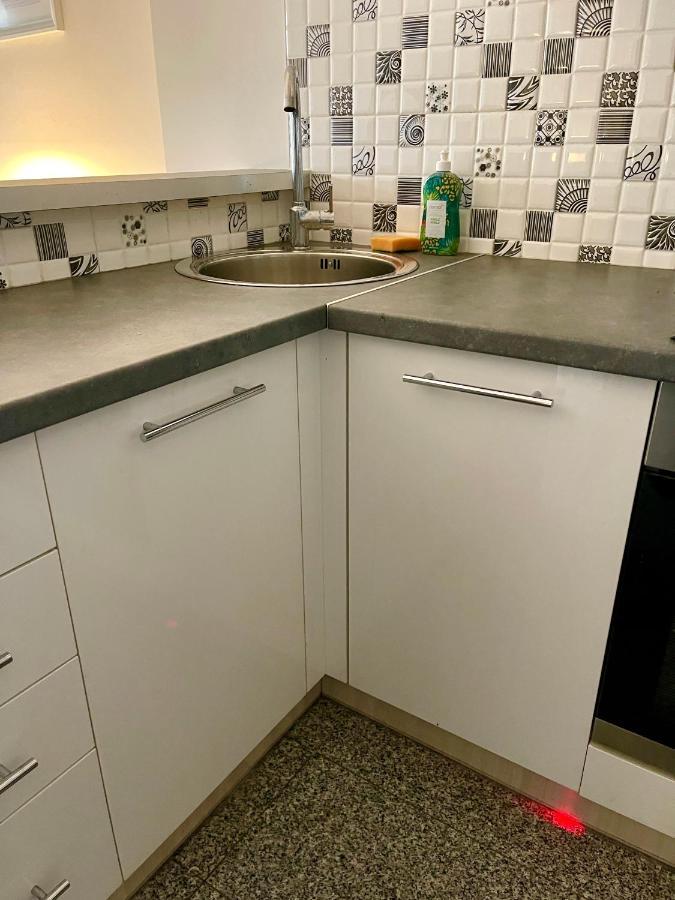 Decor 2 Metro Fast Wifi 55'Tv Netflix Hbo Cozy Apartment Warsaw Ngoại thất bức ảnh