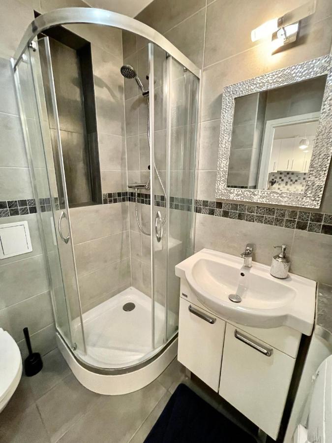 Decor 2 Metro Fast Wifi 55'Tv Netflix Hbo Cozy Apartment Warsaw Ngoại thất bức ảnh