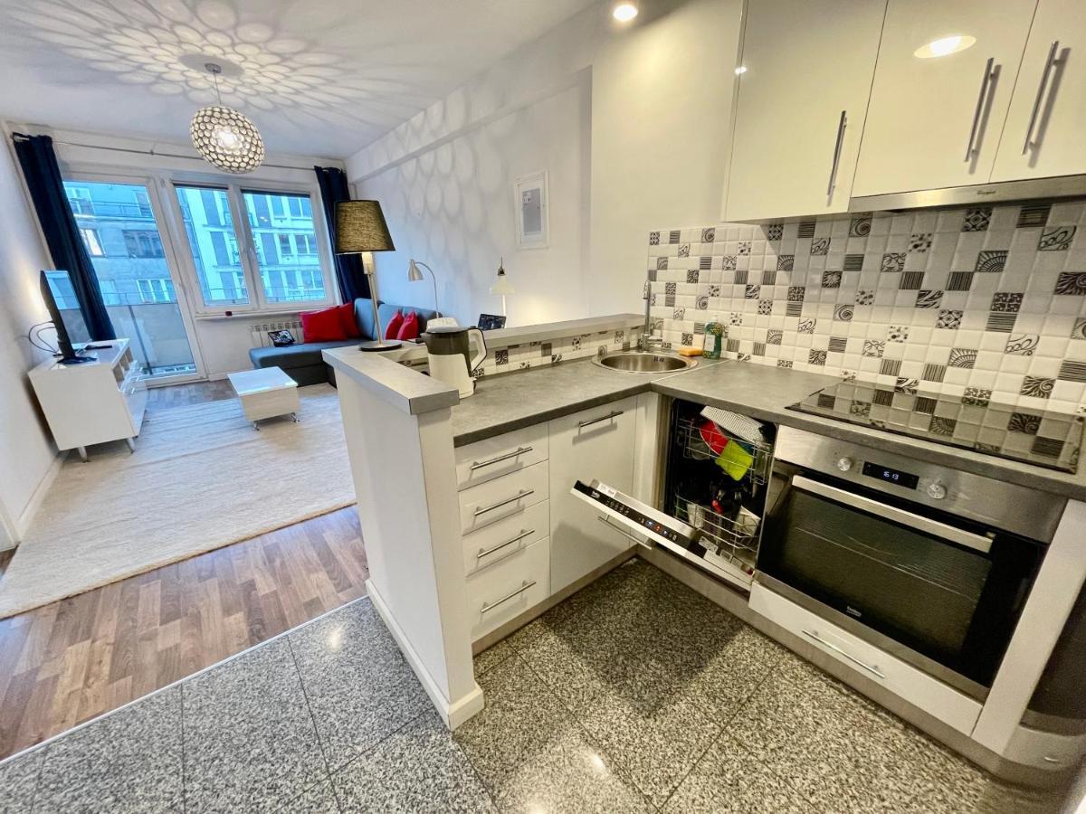 Decor 2 Metro Fast Wifi 55'Tv Netflix Hbo Cozy Apartment Warsaw Ngoại thất bức ảnh